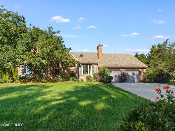 2412 BOWE LANE, Jefferson City, MO 65109
