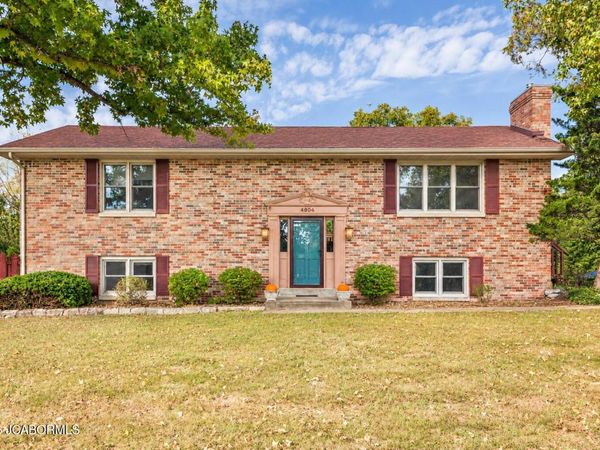 4804 SHARON DRIVE, Jefferson City, MO 65109