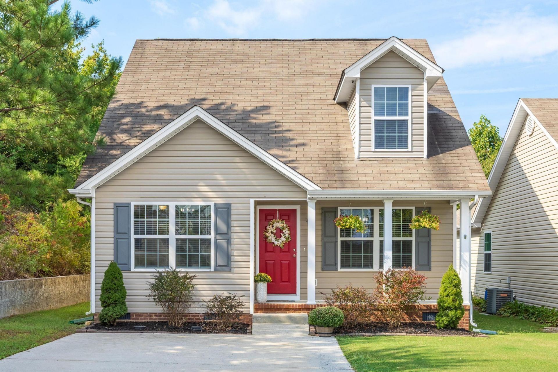 2141 Short Leaf Lane , Soddy Daisy, TN 37379 Main Photo