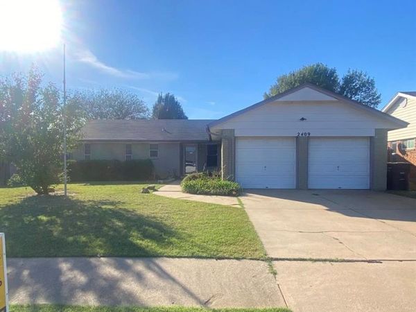 2409 Crystal Drive, Moore, OK 73160