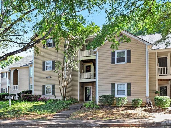 3200 Selwyn Farms Lane , Unit 2, Charlotte, NC 28209