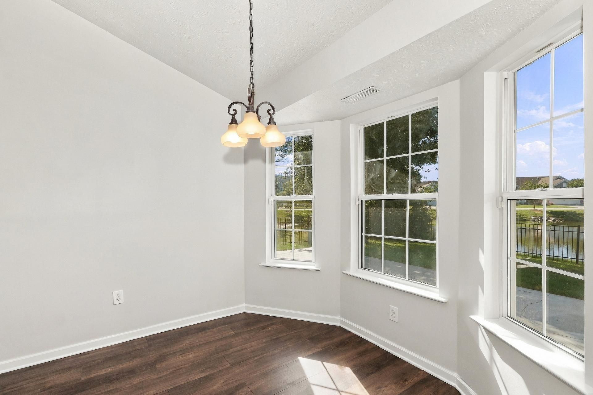 1618 Heathmuir Dr.  Photo 11