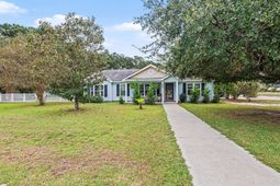 1083 Courtyard Dr.  photo 4