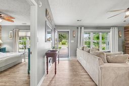 1083 Courtyard Dr.  photo 4