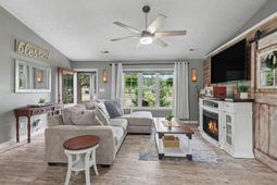 1083 Courtyard Dr.  photo 4
