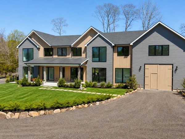 360 West Lane , Northville, NY 11901