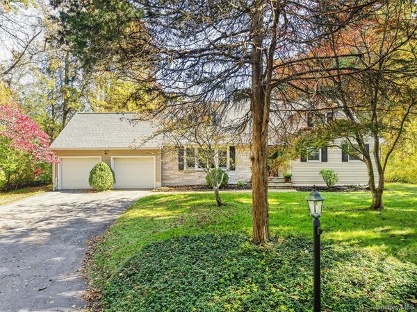 4 Deer Run Road, Poughkeepsie, NY 12603