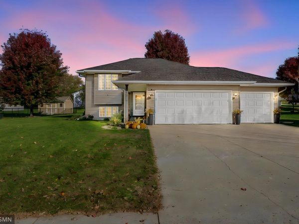 528 Le Sueur Avenue , Eagle Lake, MN 56024
