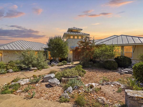 420 Settlers Way N, Comfort, TX 78013
