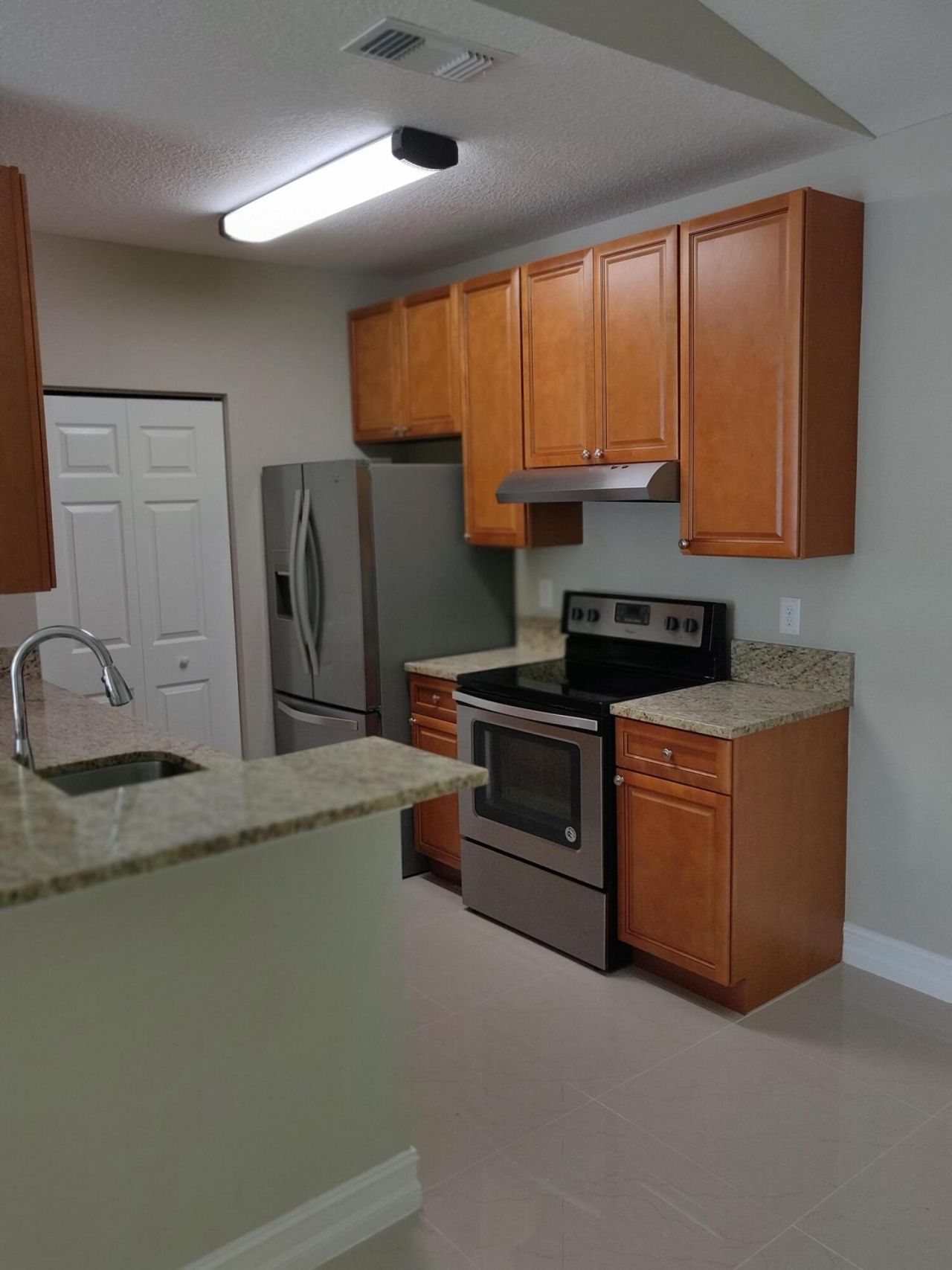 10330 S Fox Trail Road S, Unit 1211, Royal Palm Beach, FL 33411 Photo