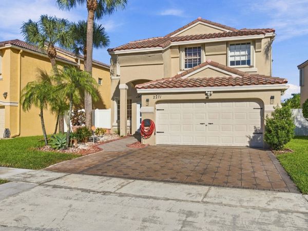 2271 NW 159TH Avenue, Pembroke Pines, FL 33028