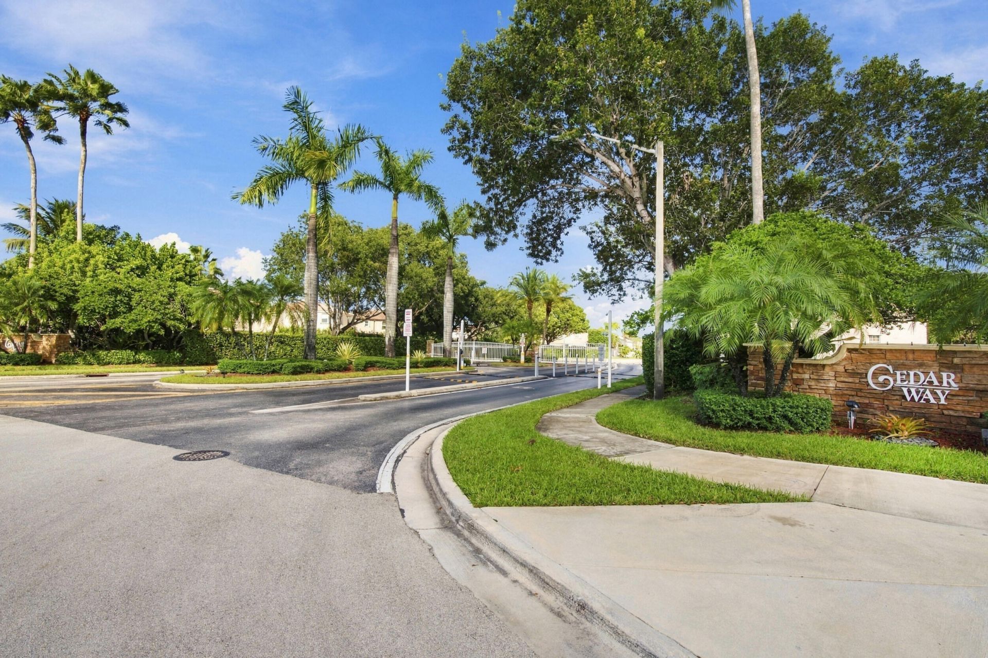 2271 NW 159th Avenue, Pembroke Pines, FL 33028 Photo