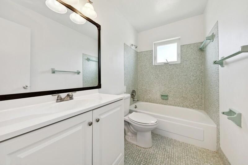 2101 NE 1st Court, Unit 206, Boynton Beach, FL 33435 Photo