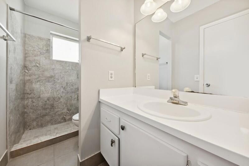 2101 NE 1st Court, Unit 206, Boynton Beach, FL 33435 Photo