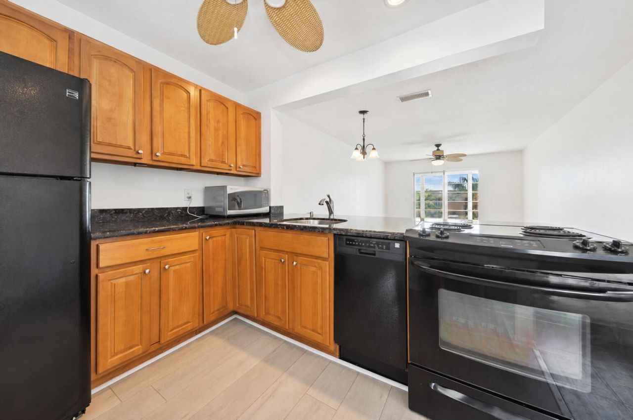 2101 NE 1st Court, Unit 206, Boynton Beach, FL 33435 Photo