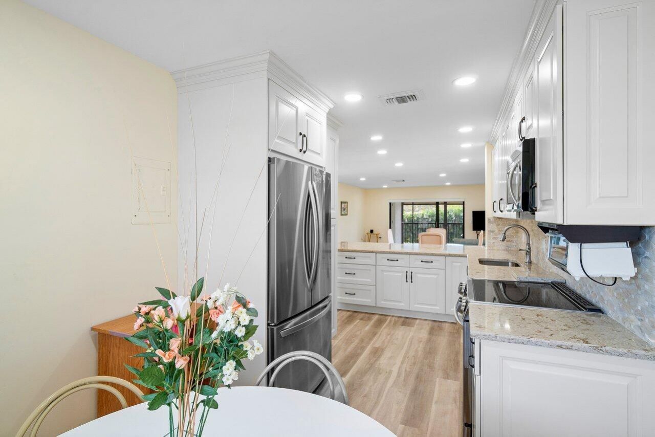 36 Stratford Lane W, Unit H, Boynton Beach, FL 33436 Photo