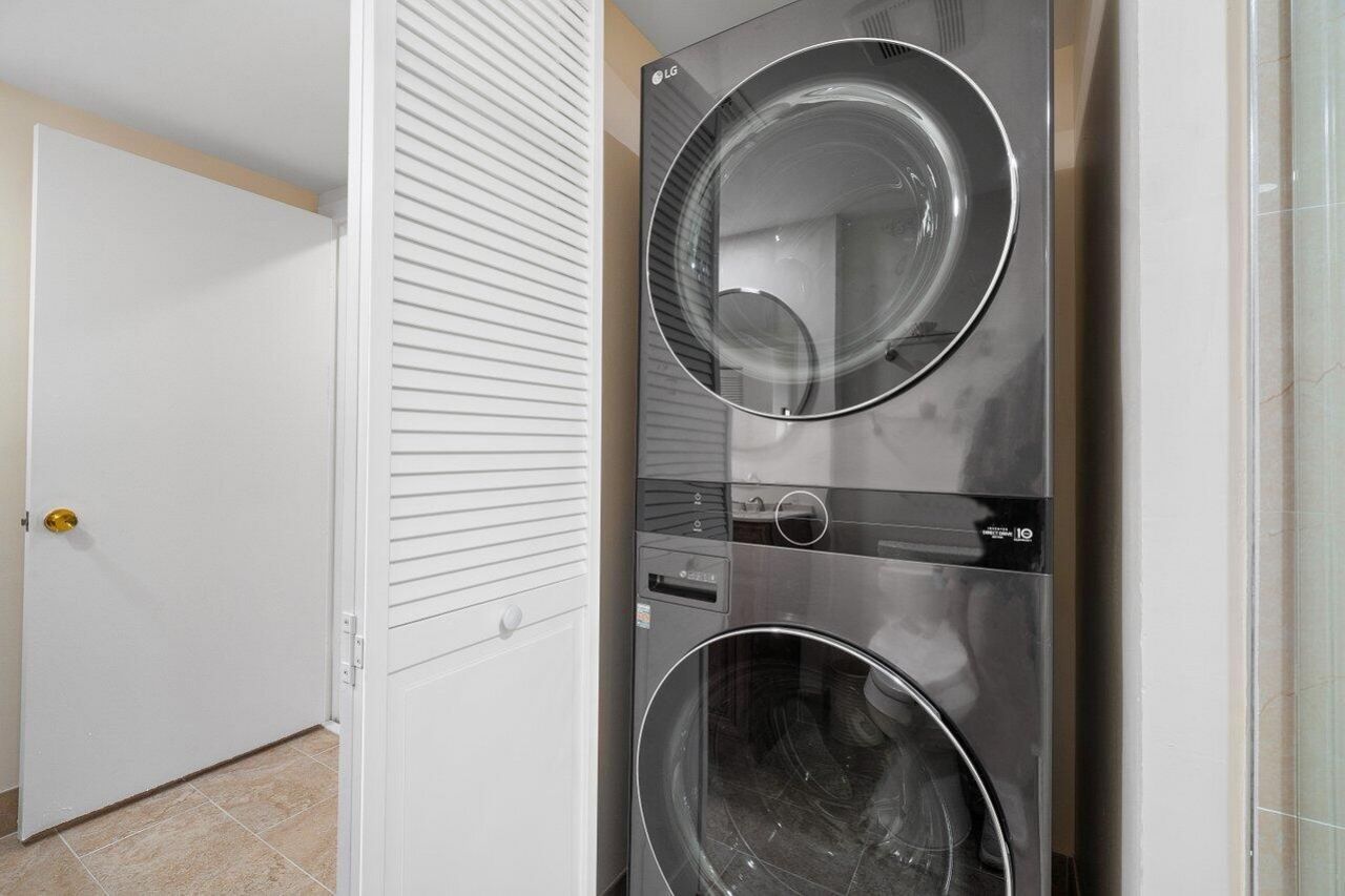 36 Stratford Lane W, Unit H, Boynton Beach, FL 33436 Photo
