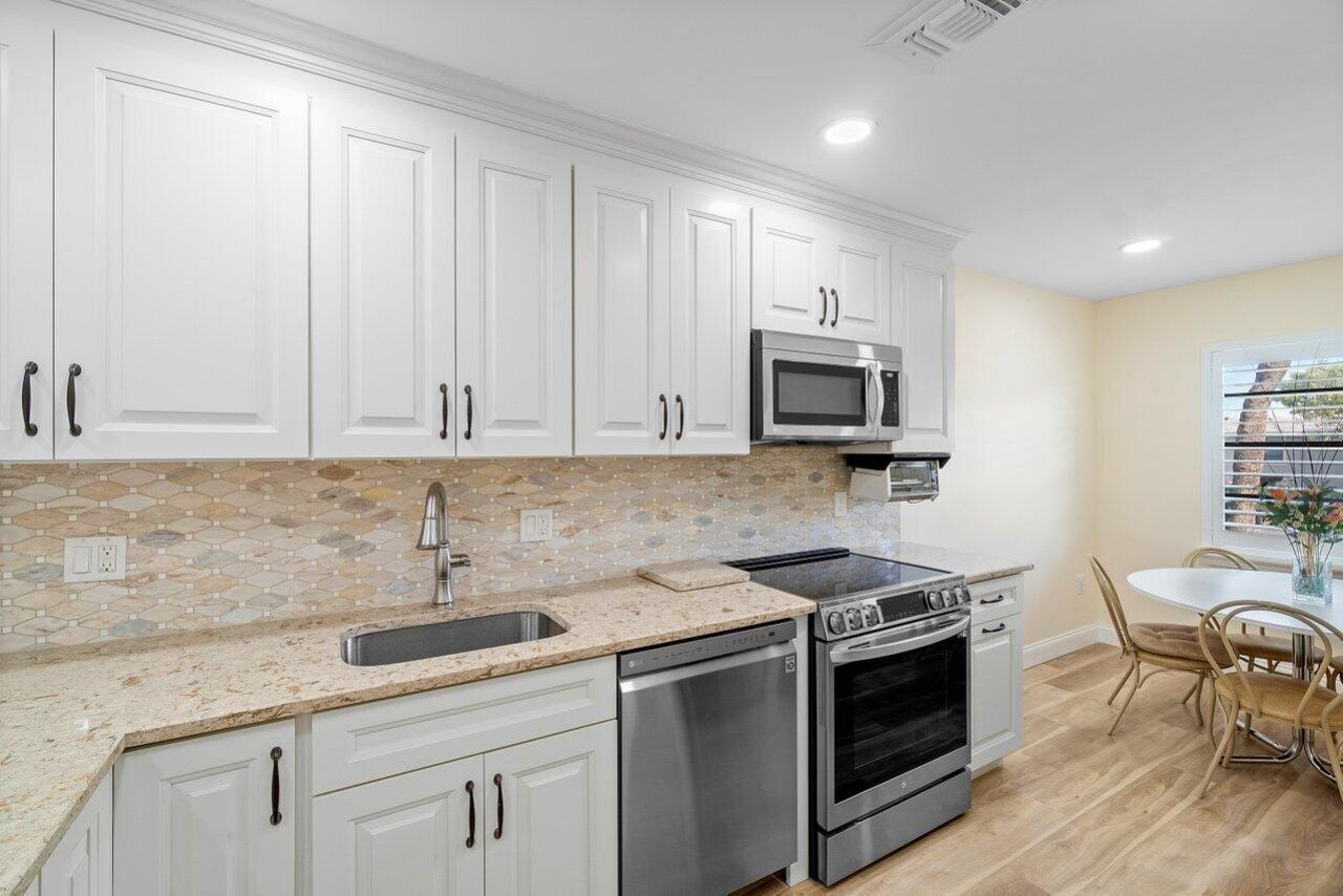 36 Stratford Lane W, Unit H, Boynton Beach, FL 33436 Photo