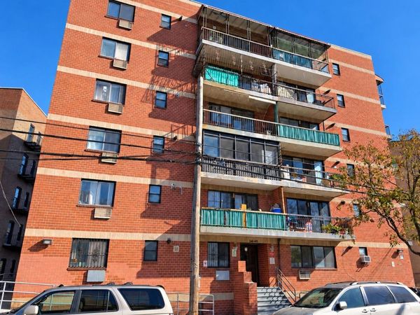 34-45 Leavitt Street , Unit 4B, Flushing, NY 11354