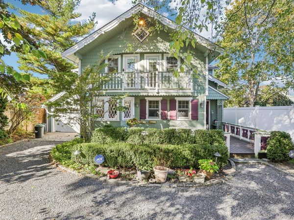 976 Singleton Avenue, Woodmere, NY 11598