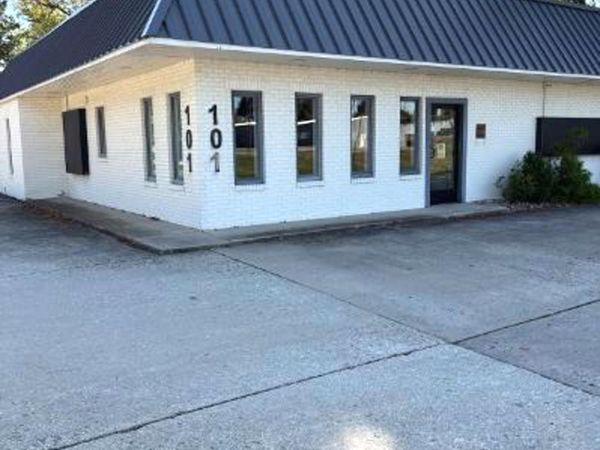 101 W Champaign Avenue W, Rantoul, IL 61866