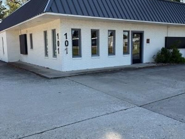 101 W Champaign Avenue W, Rantoul, IL 61866