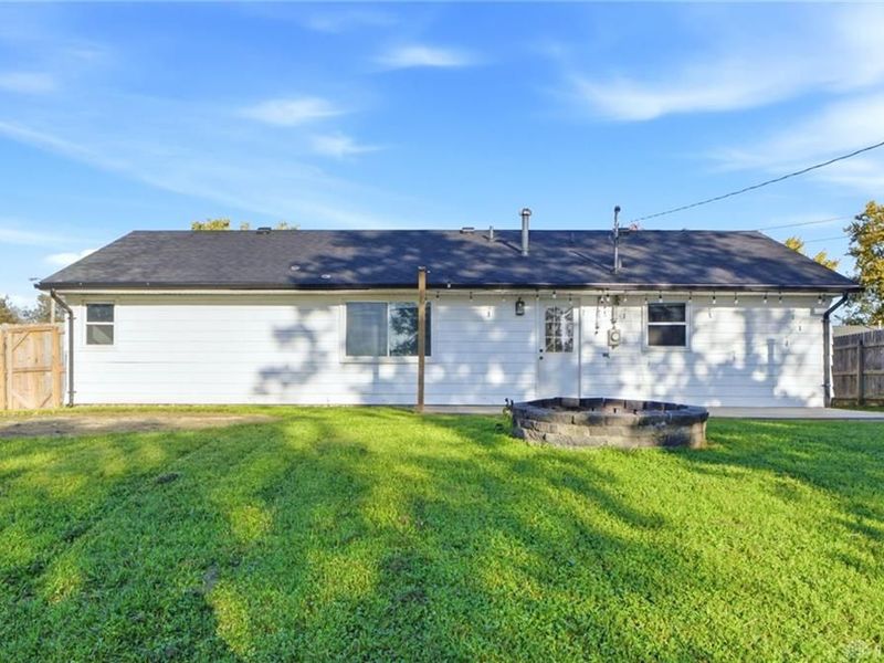 4228 Green Meadows Drive, Mad River Township, OH 45323 Photo 23