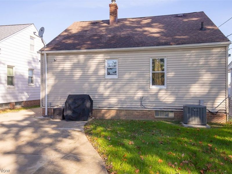 13024 Willard Avenue, Garfield Heights, OH 44125 Photo 4