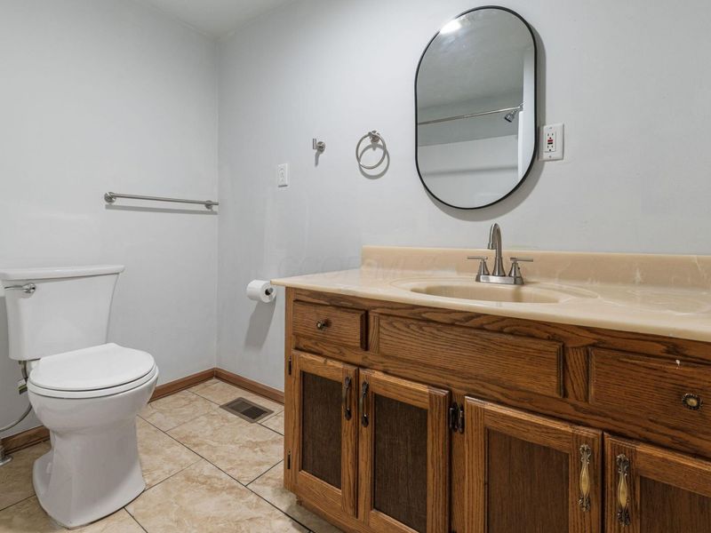 735 Burger Avenue , Mansfield, OH 44906 Photo 22