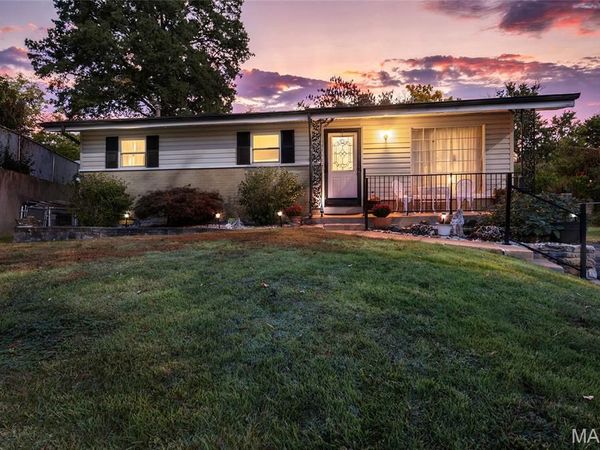 10905 Hampshire Manor Court, St Louis, MO 63123