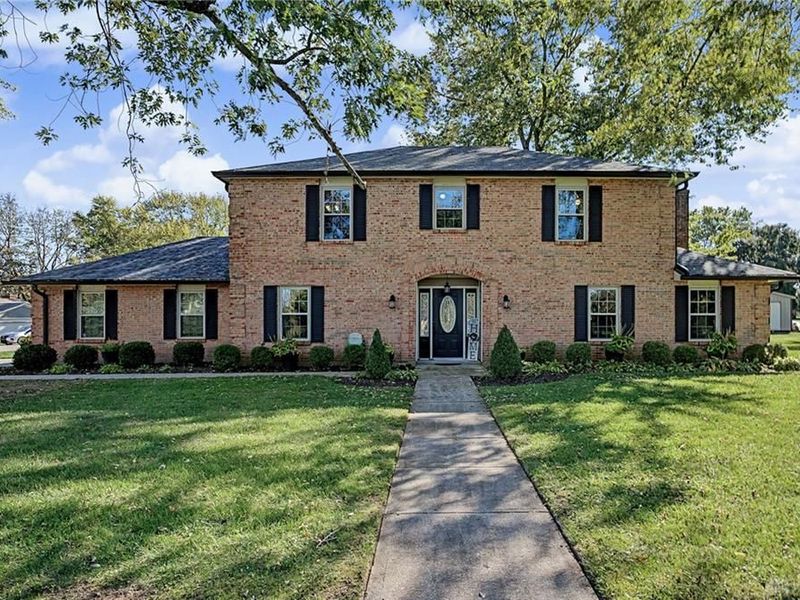 615 Queensgate Road, Springboro, OH 45066 Photo 1