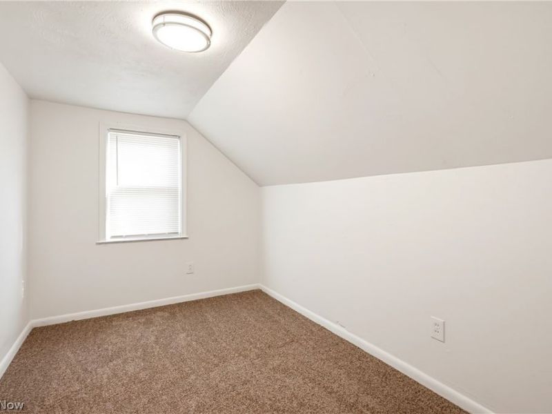 16220 Throckley Avenue, Cleveland, OH 44128 Photo 20