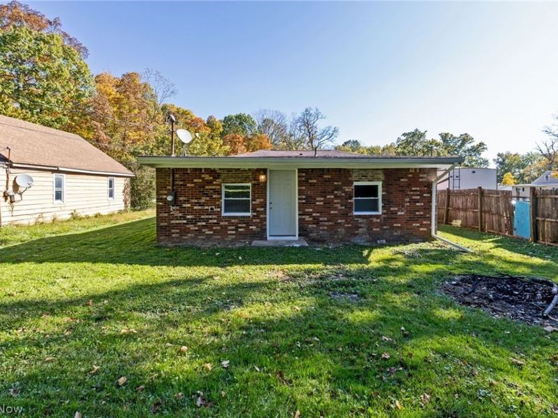 735 Burger Avenue , Mansfield, OH 44906 Photo 3