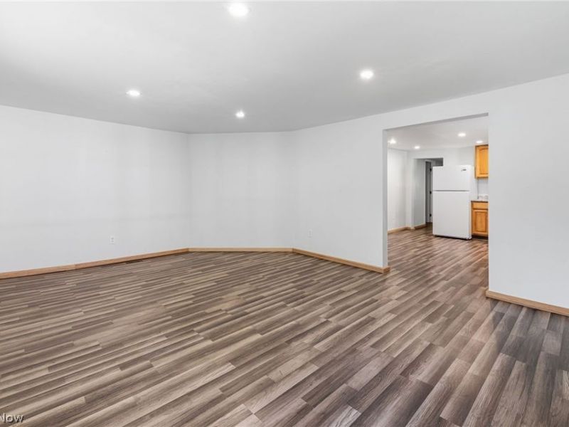 735 Burger Avenue , Mansfield, OH 44906 Photo 9
