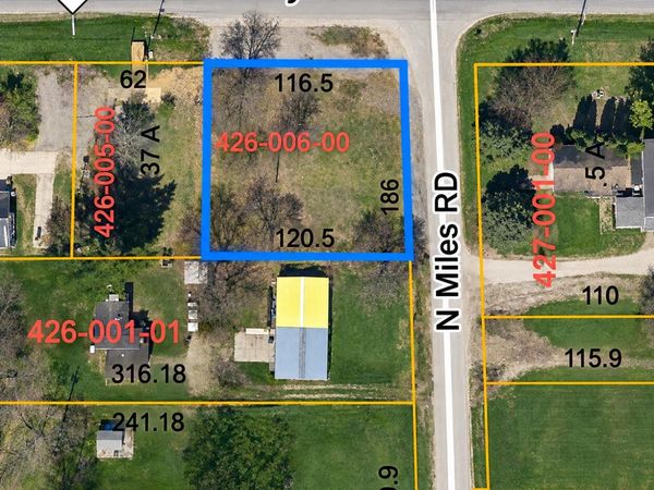 3925 Brooklyn Road, Jackson, MI 49203