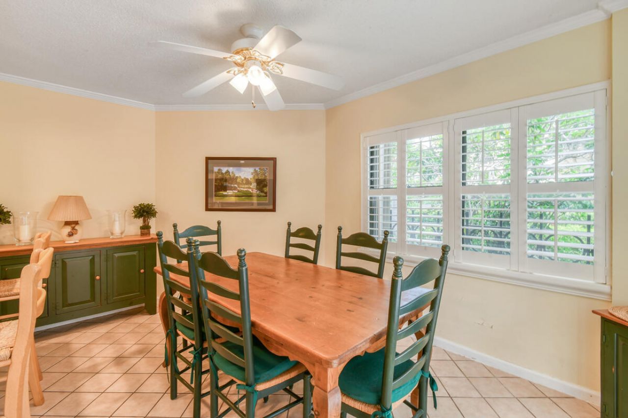 28 Uno Lago Drive, Juno Beach, FL 33408 Photo
