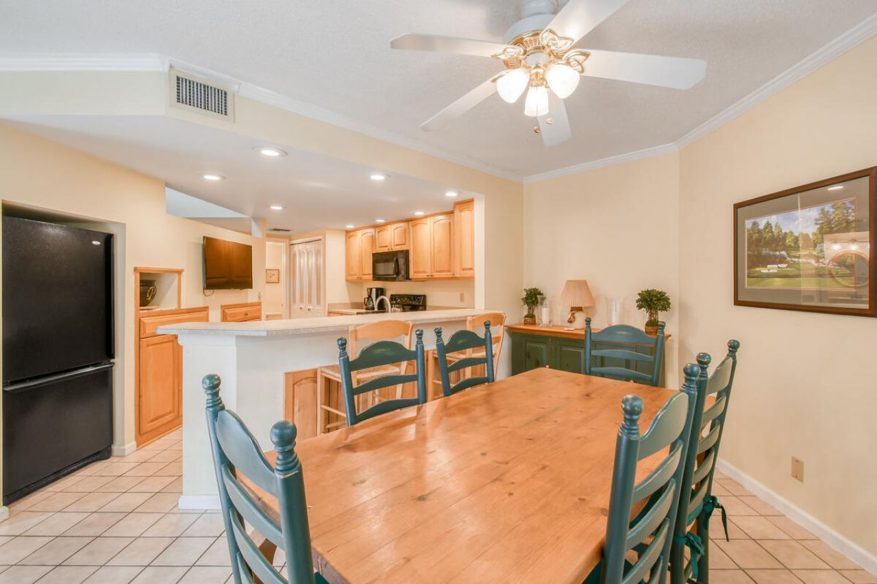 28 Uno Lago Drive, Juno Beach, FL 33408 Photo