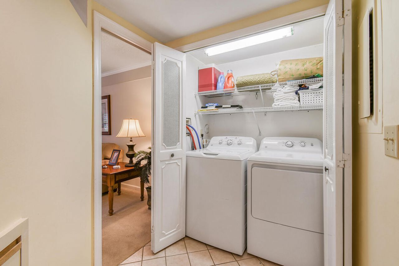 28 Uno Lago Drive, Juno Beach, FL 33408 Photo