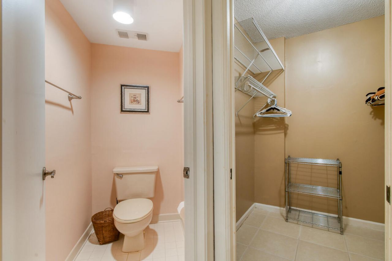 28 Uno Lago Drive, Juno Beach, FL 33408 Photo