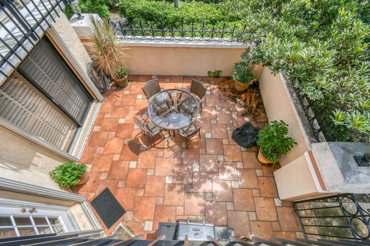 28 Uno Lago Drive, Juno Beach, FL 33408 Photo