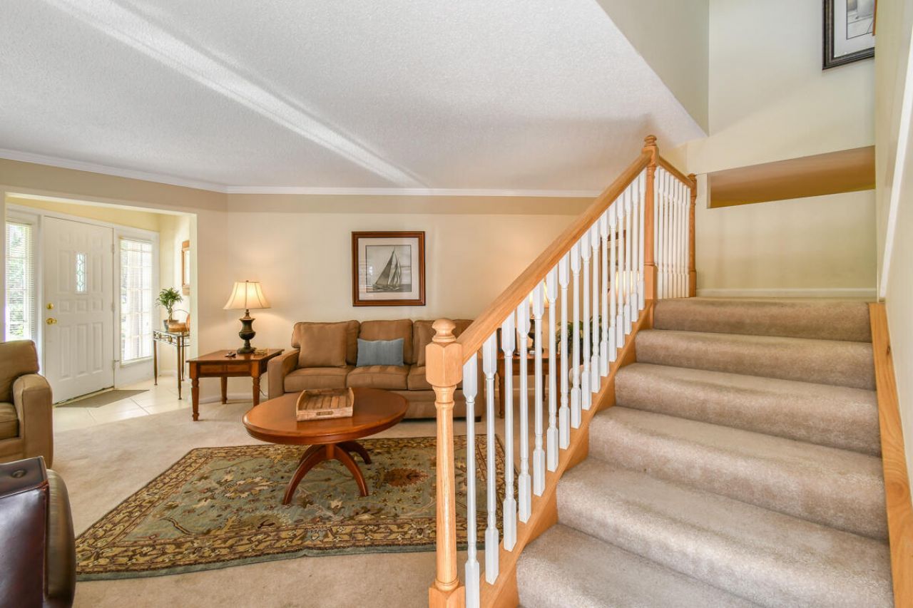 28 Uno Lago Drive, Juno Beach, FL 33408 Photo