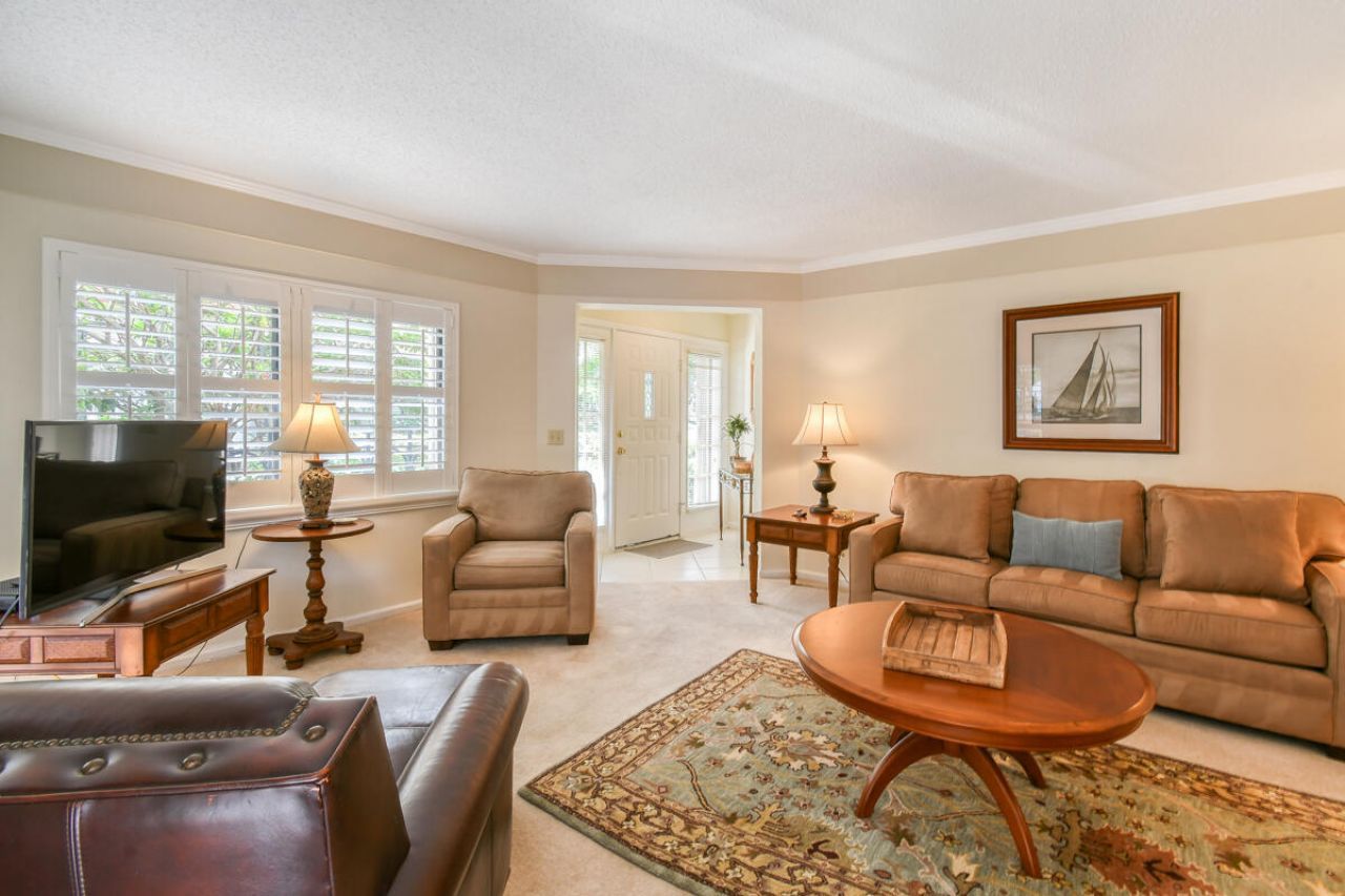 28 Uno Lago Drive, Juno Beach, FL 33408 Photo