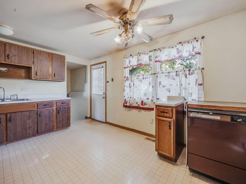 2073 Tupsfield Road, Columbus, OH 43229 Photo 12
