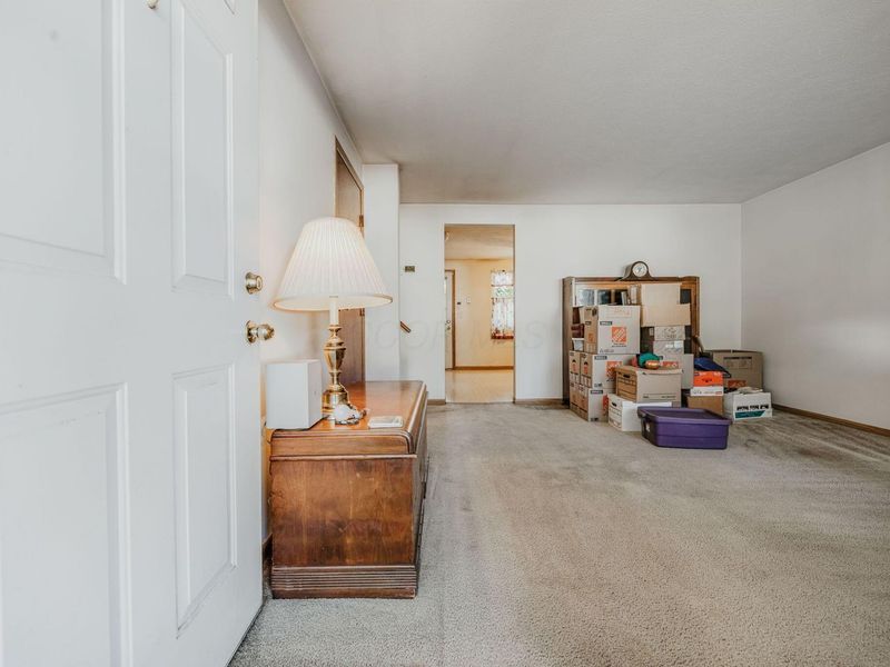 2073 Tupsfield Road, Columbus, OH 43229 Photo 4