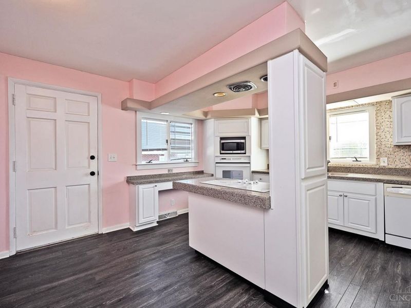 3067 Kleeman Court, Green Township, OH 45211 Photo 10