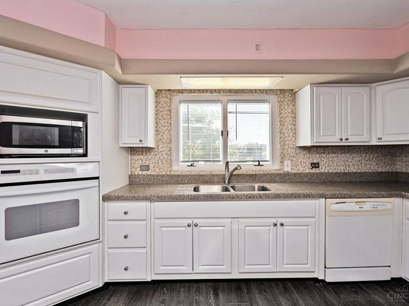 3067 Kleeman Court, Green Township, OH 45211 Photo 14