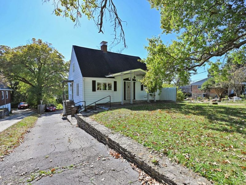 3067 Kleeman Court, Green Township, OH 45211 Photo 4