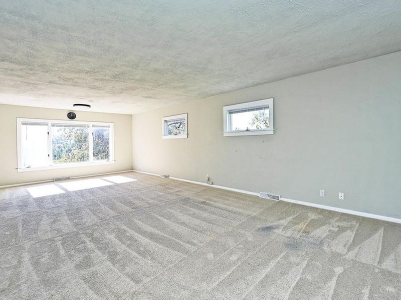 3067 Kleeman Court, Green Township, OH 45211 Photo 6