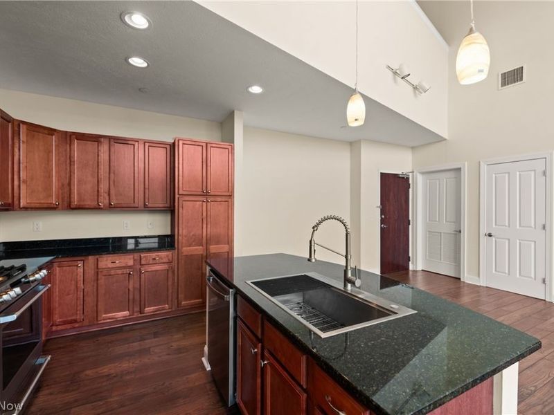 16800 Van Aken Boulevard , Unit 413, Shaker Heights, OH 44120 Photo 13
