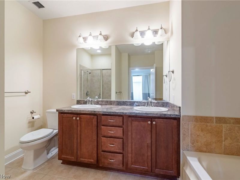 16800 Van Aken Boulevard , Unit 413, Shaker Heights, OH 44120 Photo 31